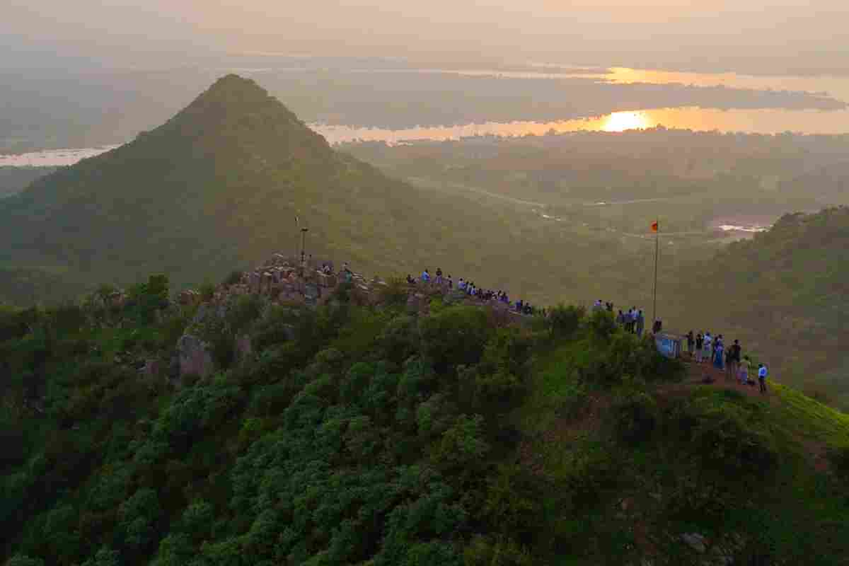 Mount Sumel Trek - With Kanota Dam View