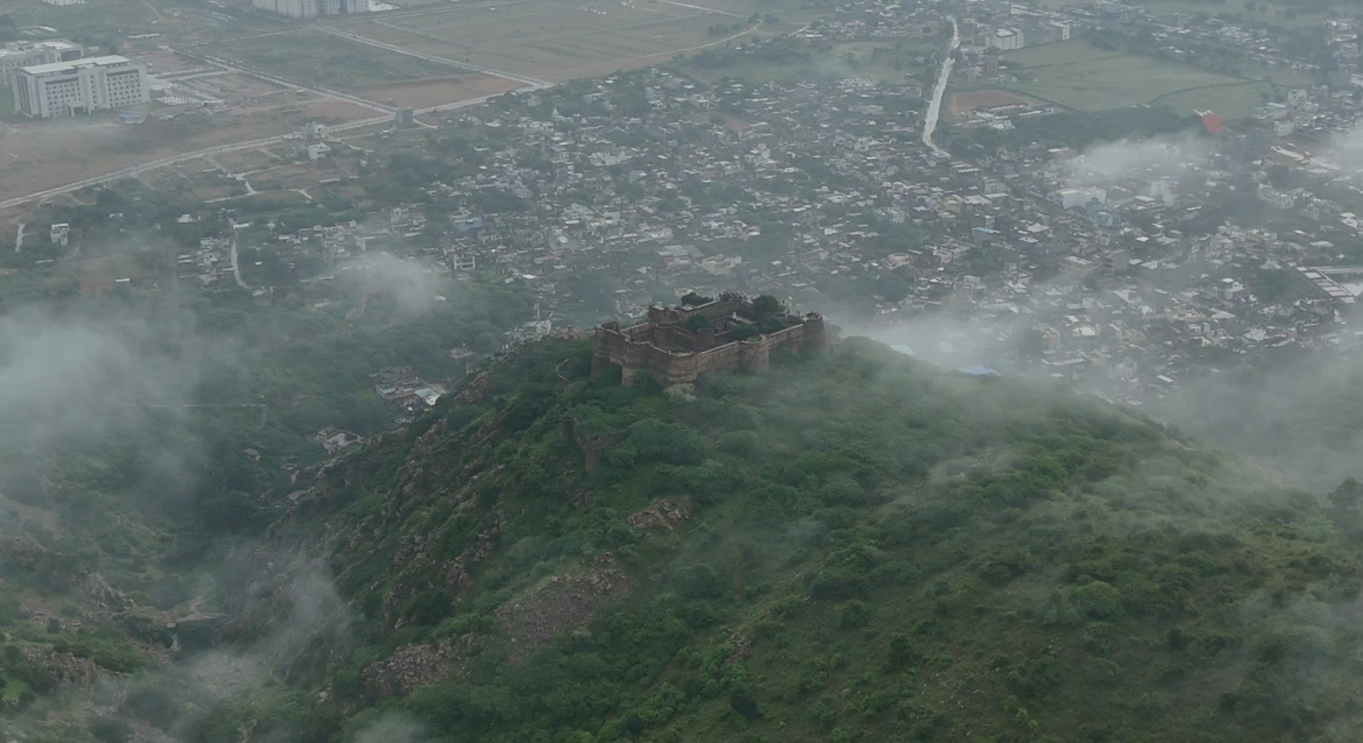 Achrol Fort Trek - With Arawali Range views  - Image 2